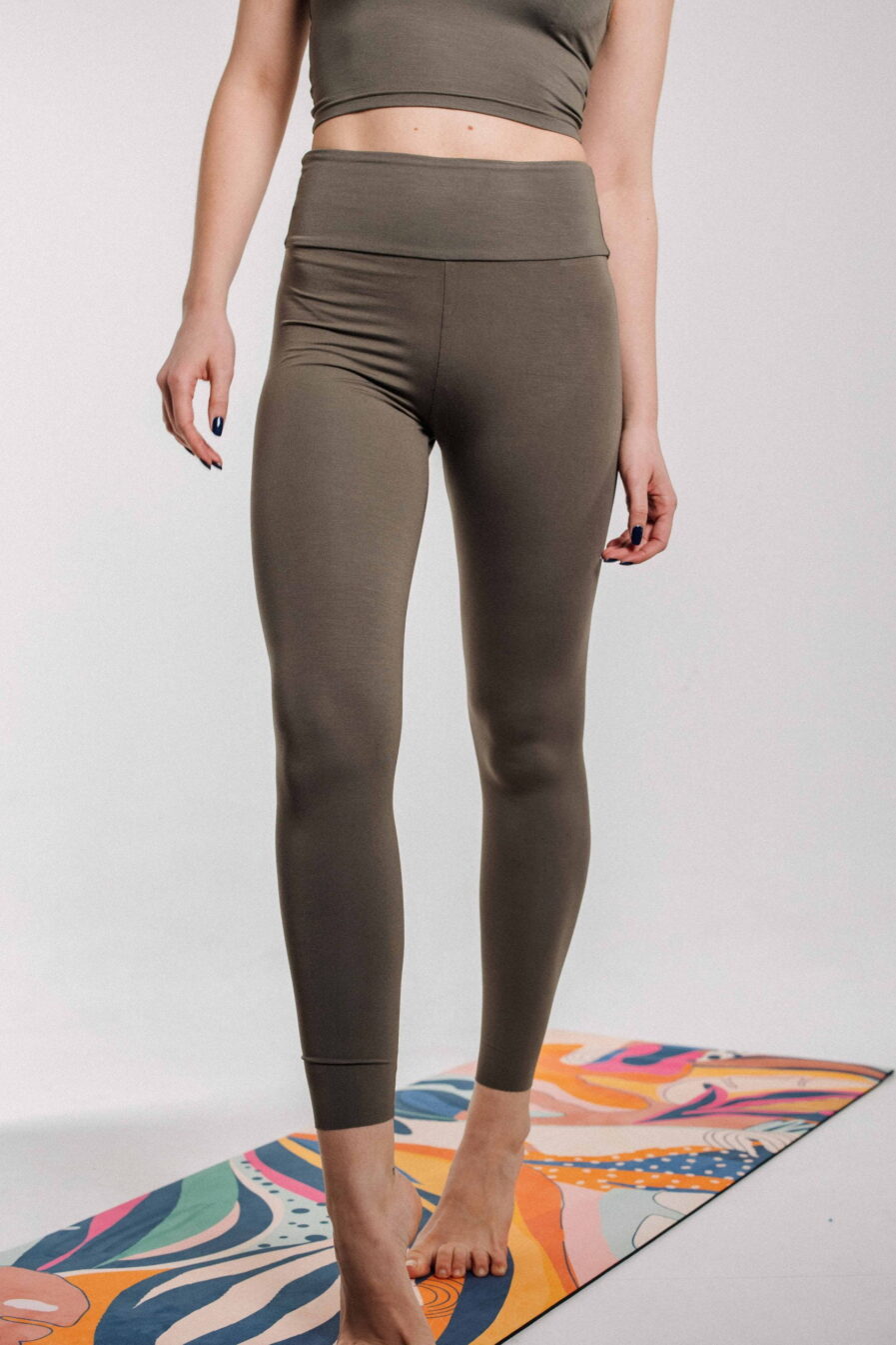 m50-haki-legingi-4-scaled
