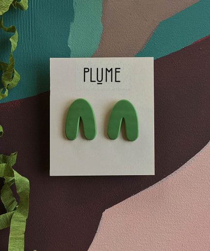 ELĪNA PLŪME Free Shaped Stud Arch Earrings | Green