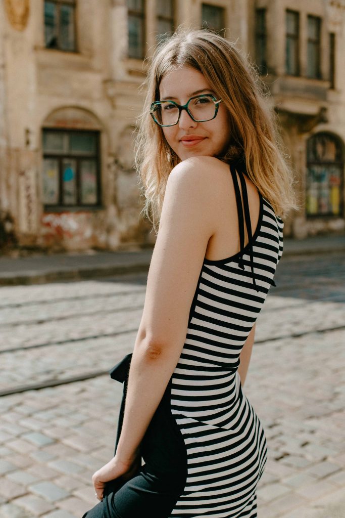 M50 Kleita Dieviete Svītraina / Melna