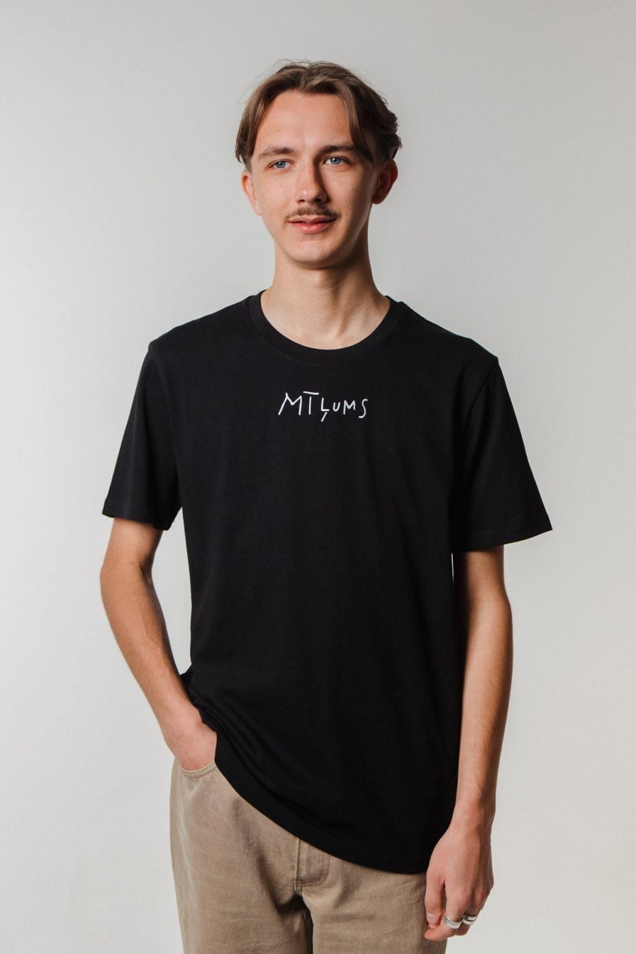 M50 organic cotton T shirt "MĪĻUMS" Unisex fit black