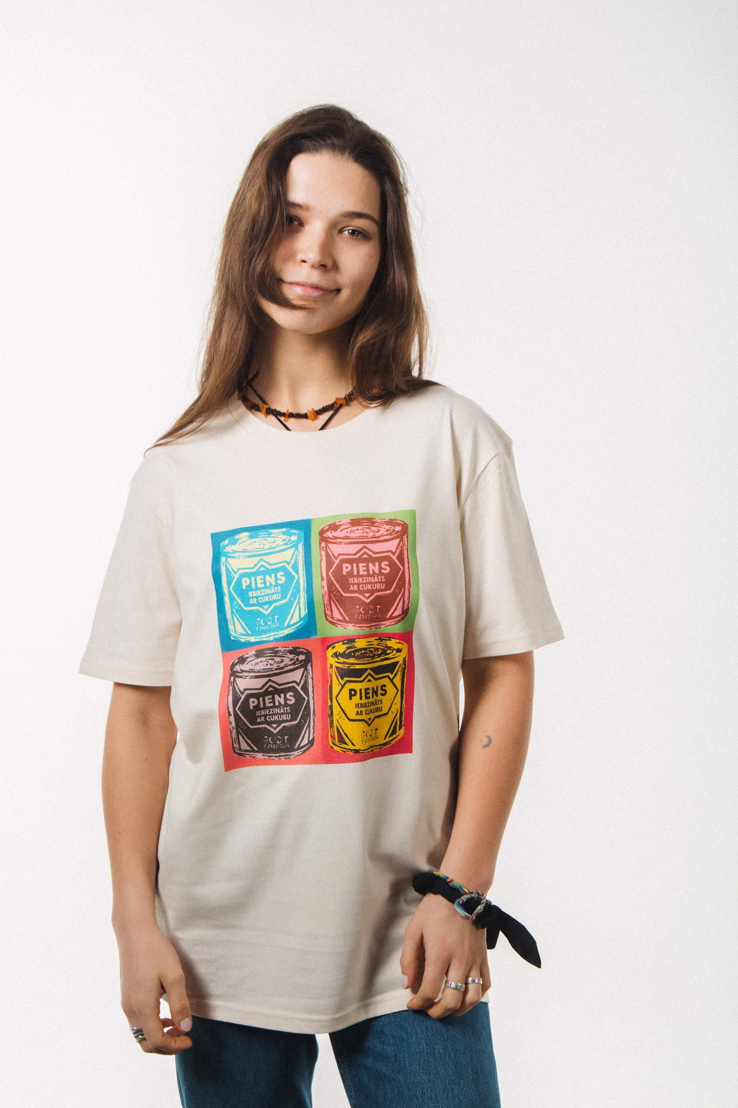 t-krekls-iebiezinats-piens-endijs-vaira-viksne-2 Vaira Vīksne ORGANISKAS KOKVILNAS T-KREKLS IEBIEZINĀTS PIENS – VORHOLS