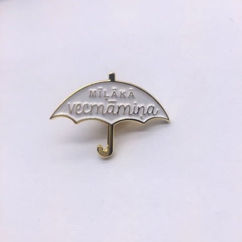 Enemal pin "Dearest Grandma" | Umbrella | White