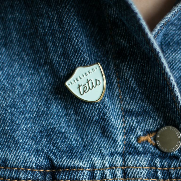 Enemal pin "Great Dad" | Shield | Light Blue