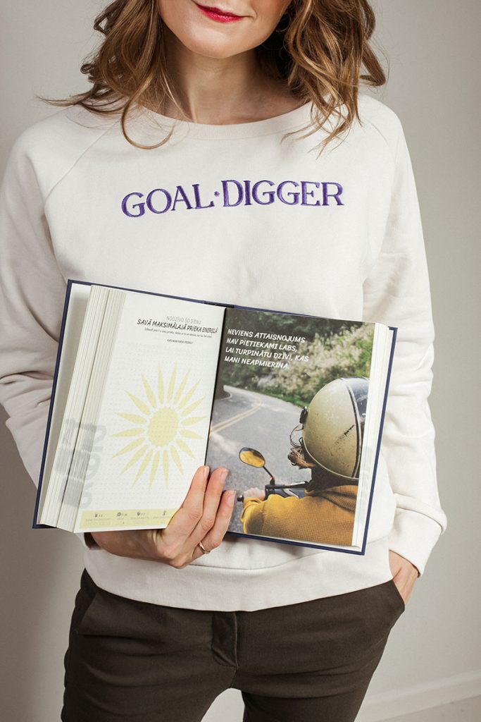 Elīna Pelčere Džemperis GOALDIGGER
