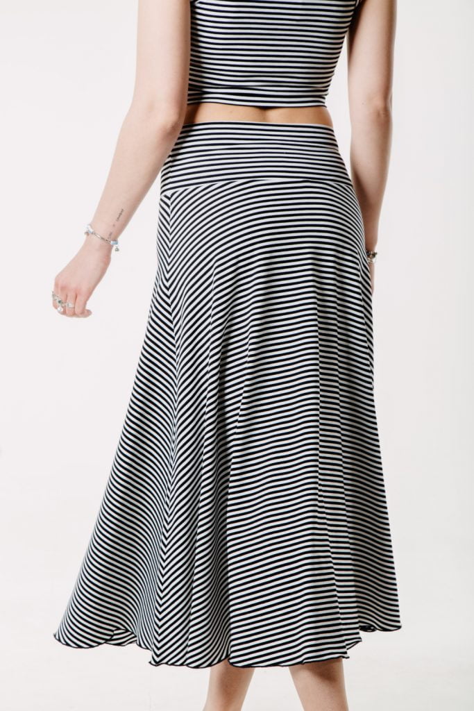 M50 Sun Skirt | black and white narrow STRIPES