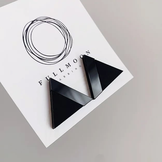 FULLMOON Auskari Black & black eleganti trijstūri