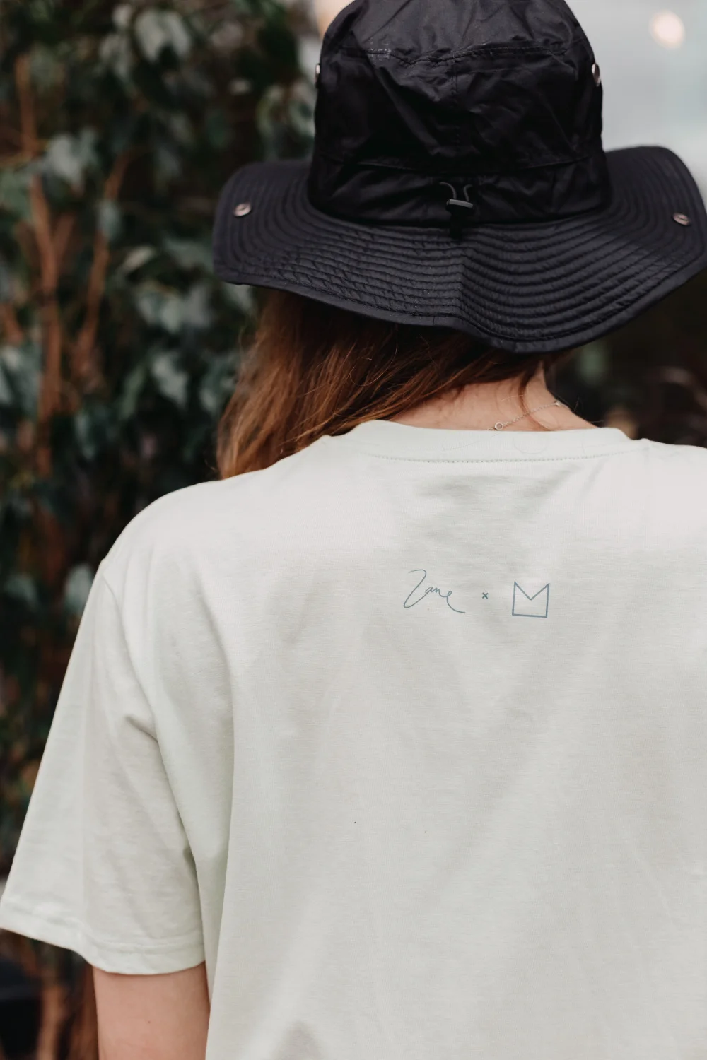 M50 x Zane Veldre Organiskas kokvilnas t-krekls ZIVIS