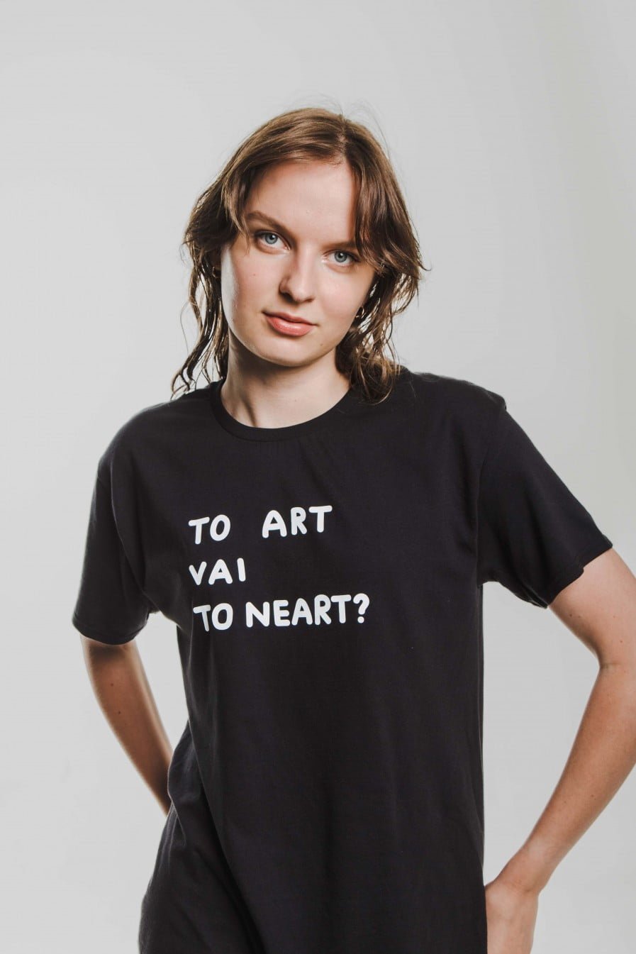 iidziiba T-krekls unisex "To art vai to neart?"