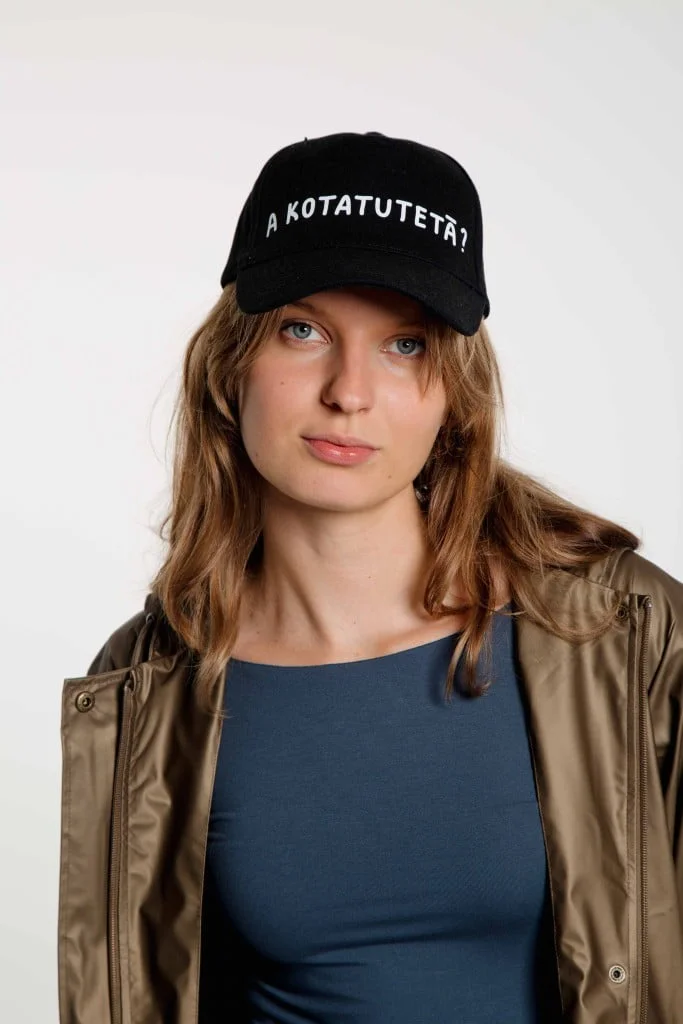 iidziiba 5-panel unisex cap AKOTATUTETĀ?