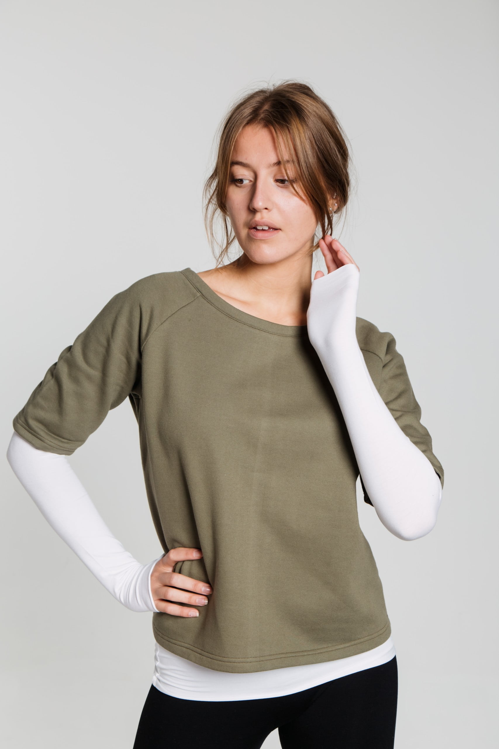 M50-balerina-sweater-dzemperis-khaki-haki