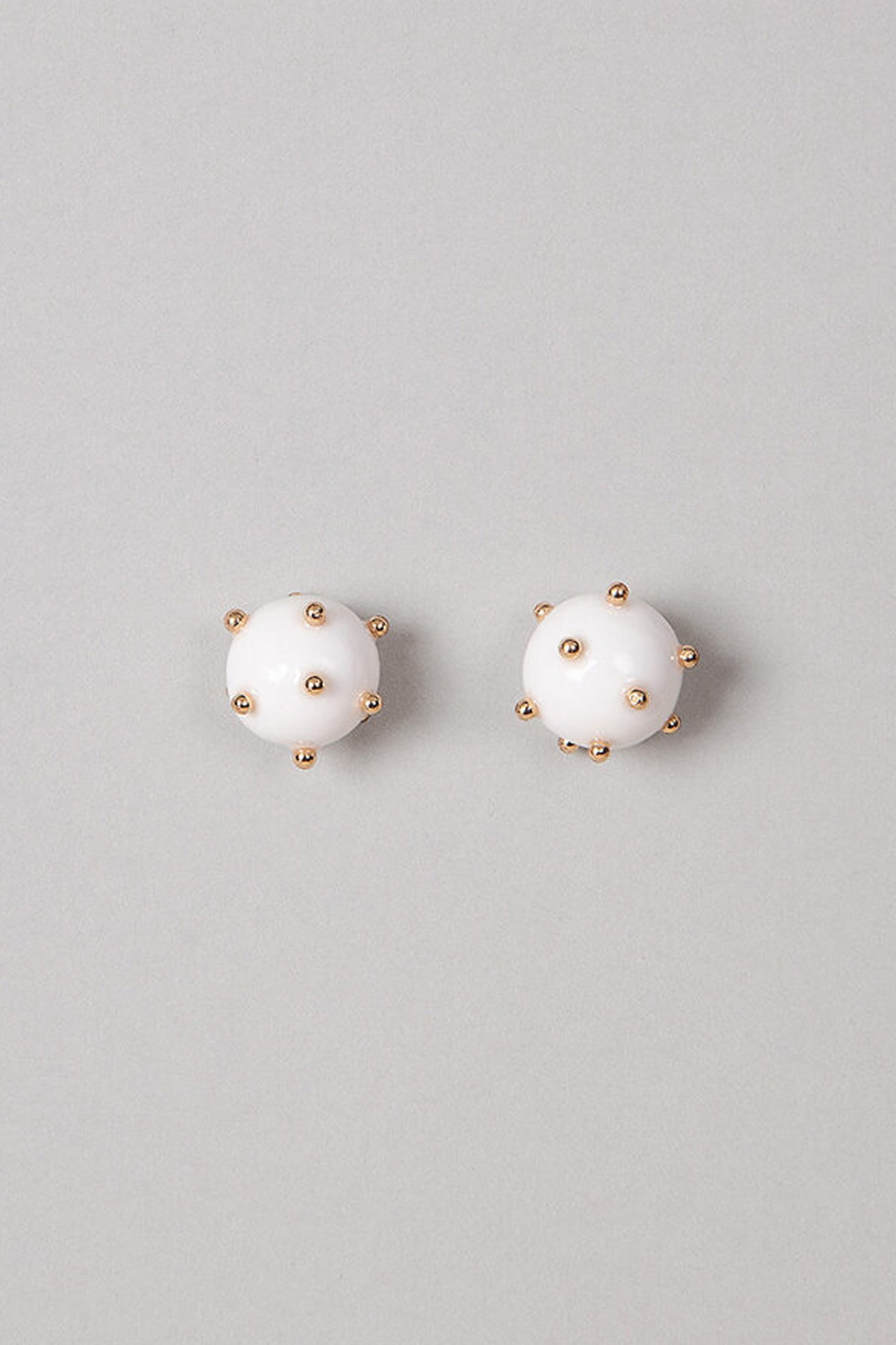 ABE Earrings white ball / gold accents