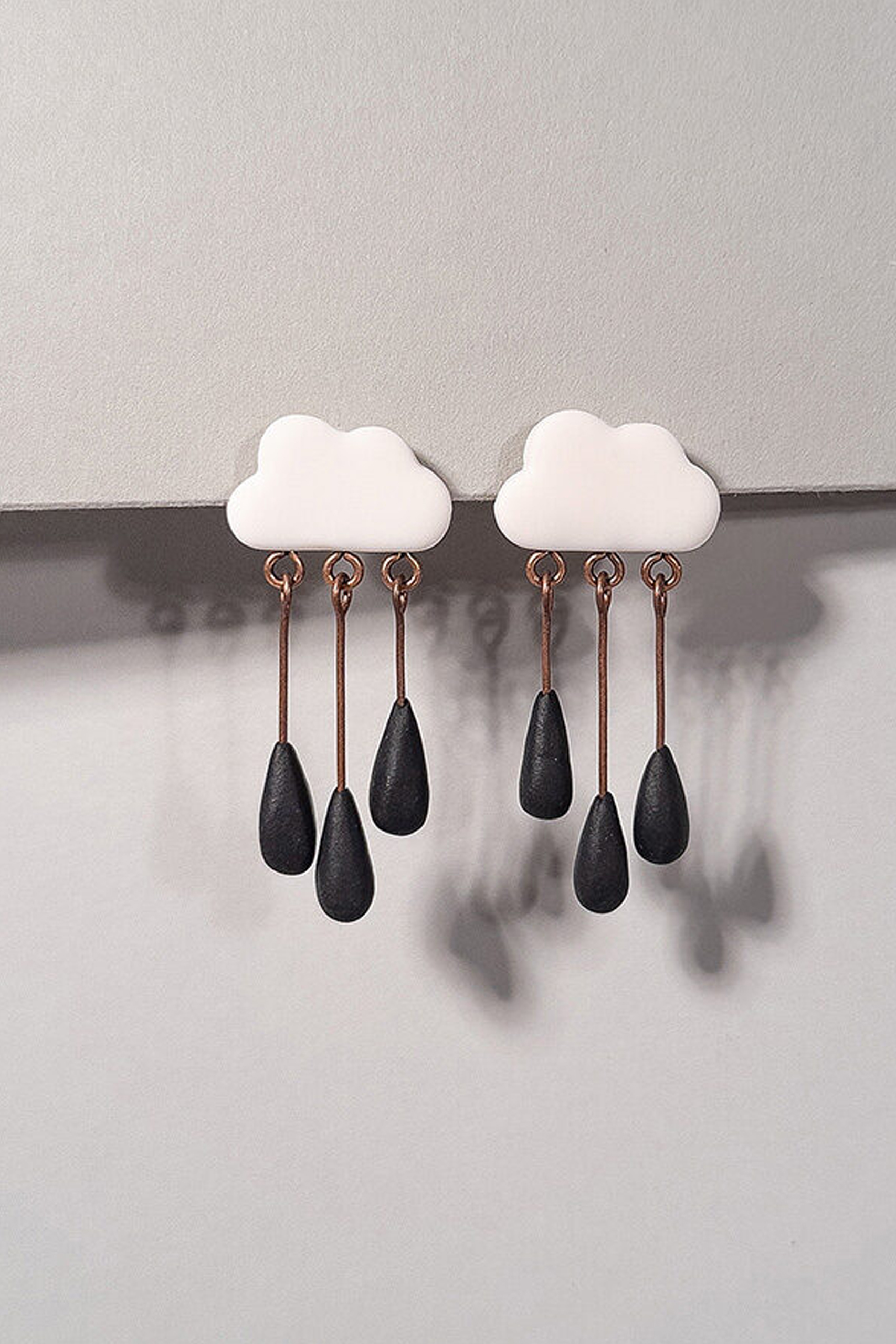 ABE Earrings SNOW CLOUD | White and black