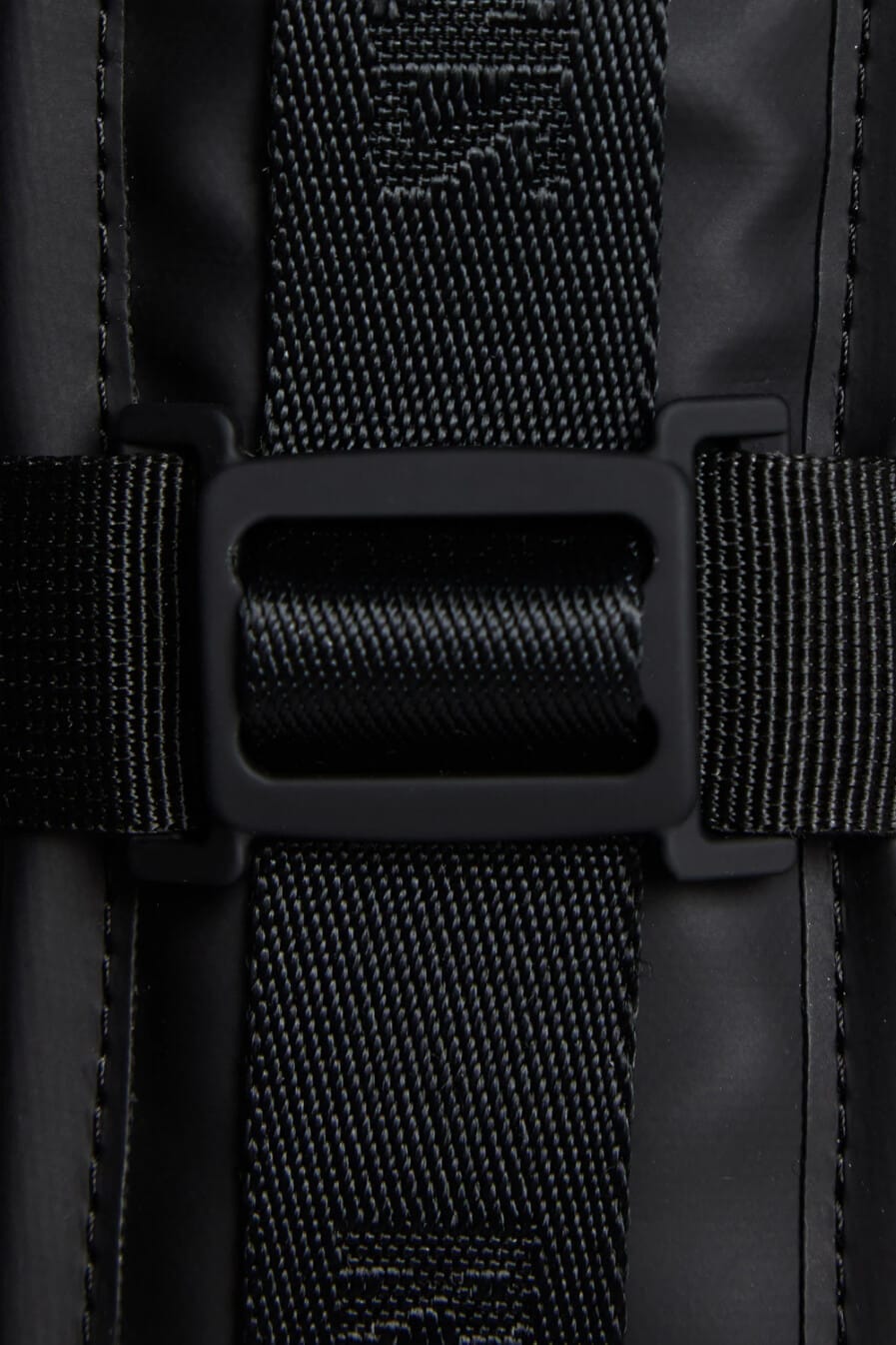 Rains Trail Rucksack | Black