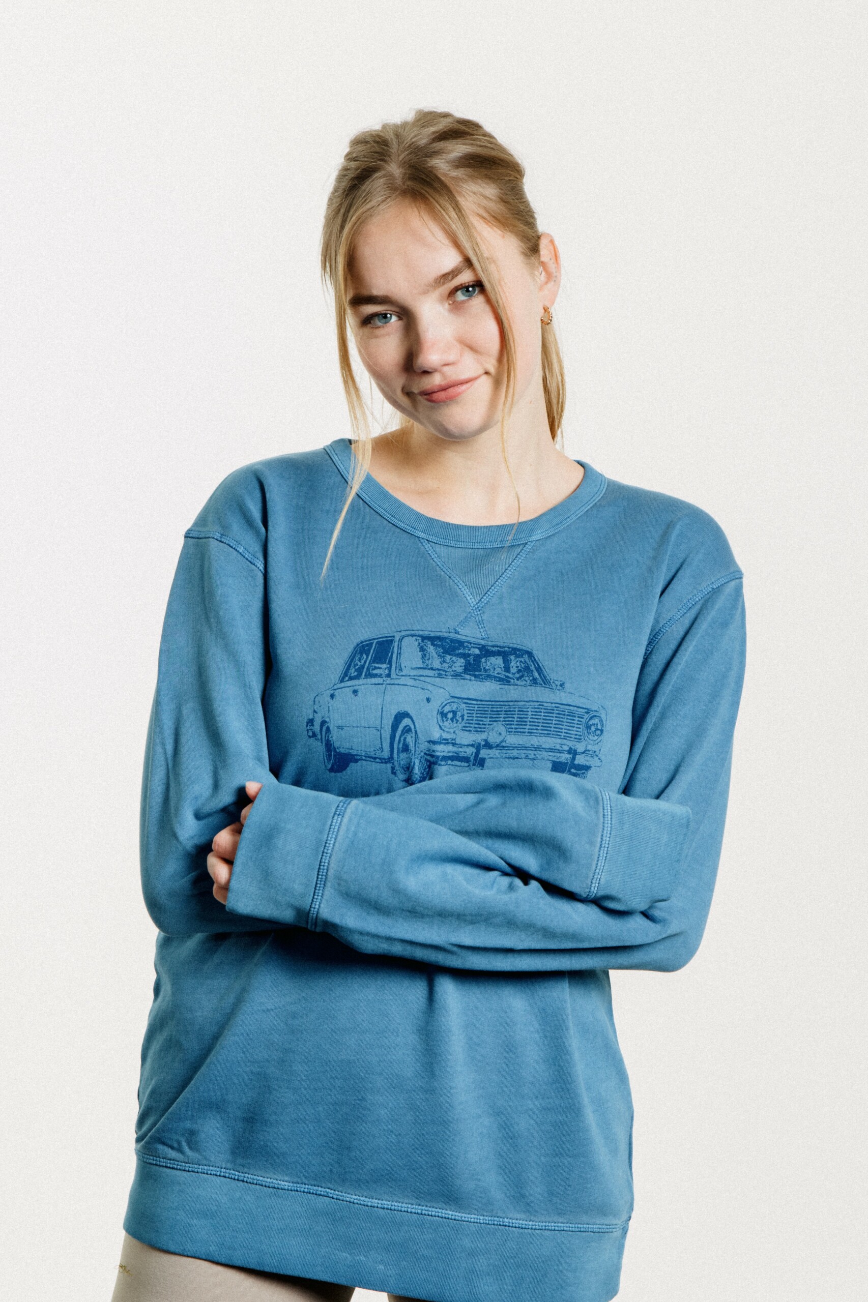 VairaViksne-t-shirt-dzemperis-unisex-blue-zils-zigulis-kokvilna-2