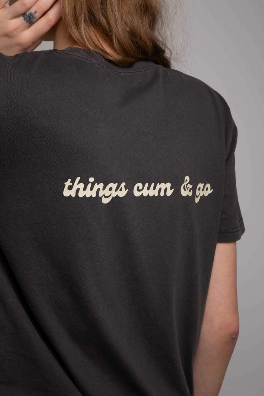 T-krekls  'Things Cum & Go'
