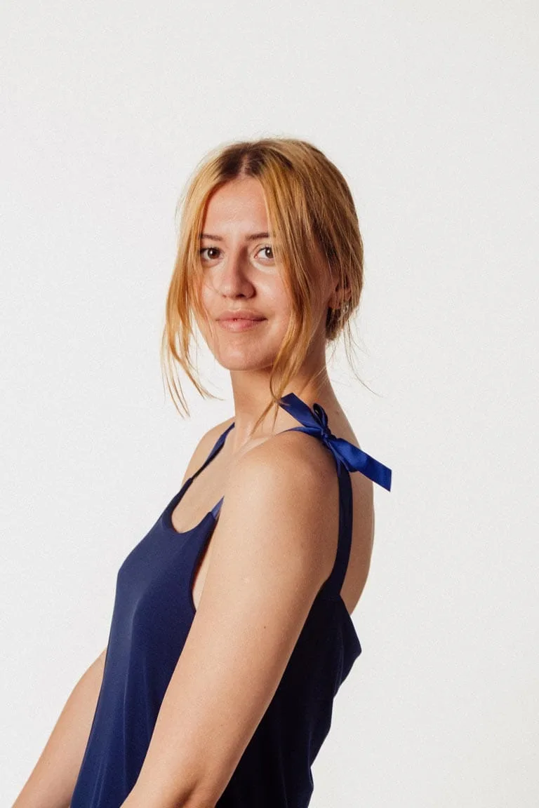 M50 Vasaras kleita ar sasienamām bantēm | Tumši zila