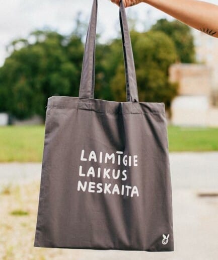 iidziiba Tote Bag LAIMĪGIE LAIKUS NESKAITA