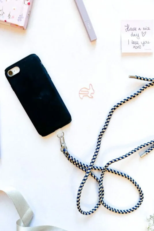 SEIK UNIVERSAL PHONE STRAP – SEASIDE (NAVY BLUE-WHITE)