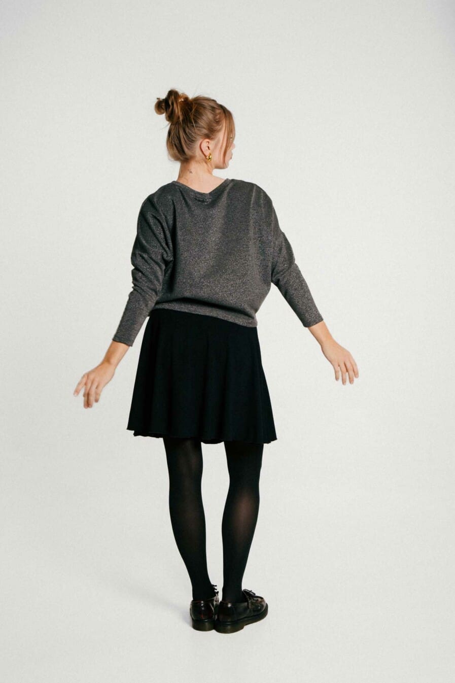 M50 Loose Shiny Crop Top Sweater | Grey
