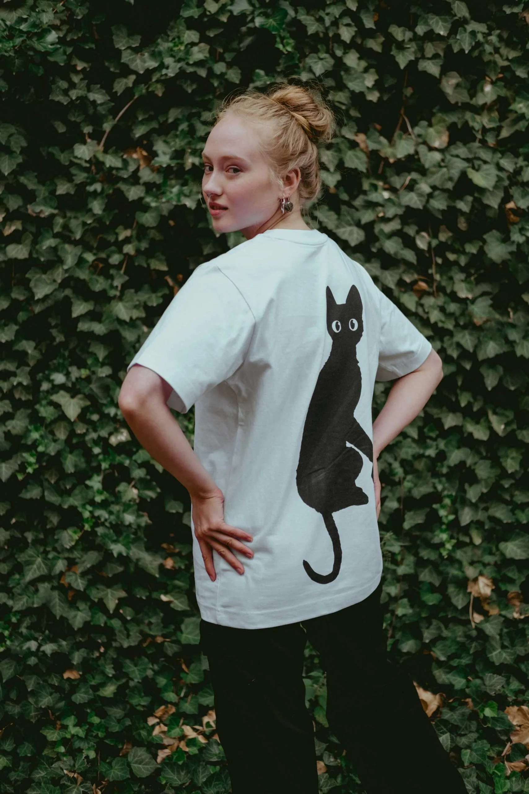 Flow - animācijas filma Kaķis T-krekls Flow Movie - animācijas filma Kaķis Oficiālais T-krekls