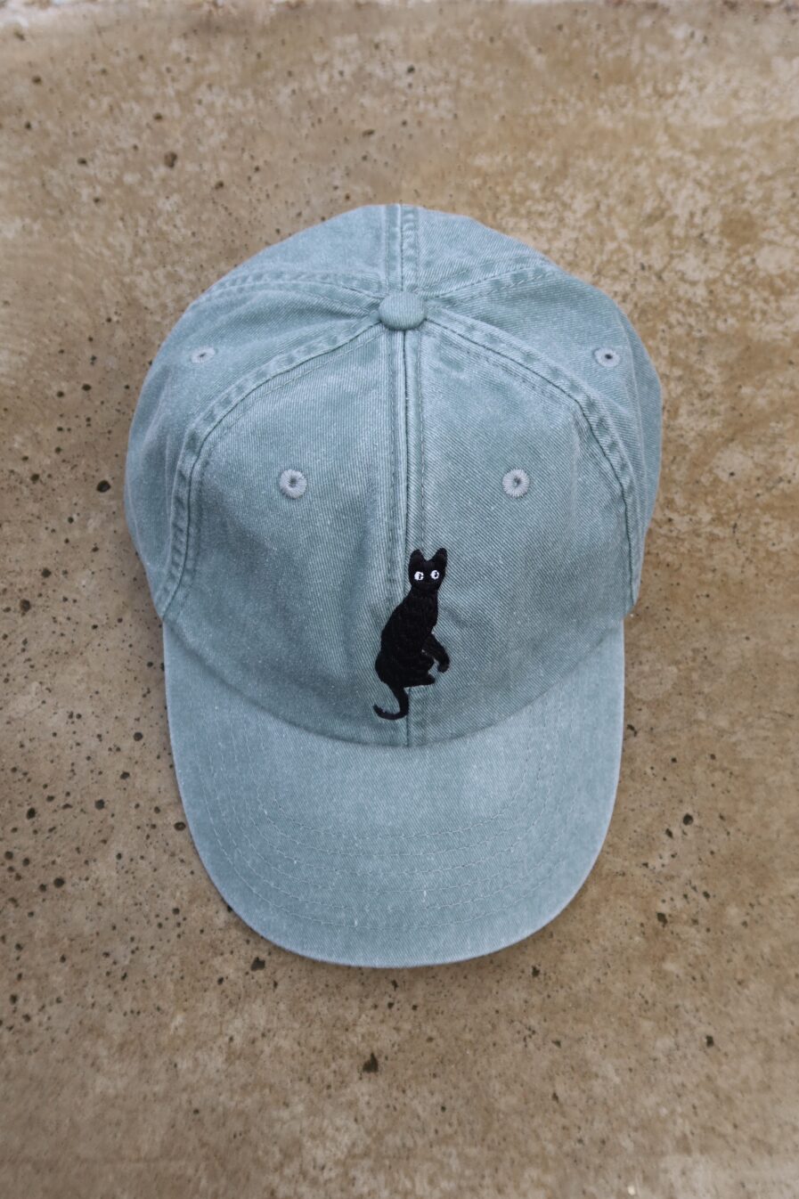 M50-Flow-Gints-Zilbalodis-straume-cotton-merch-cap (1)