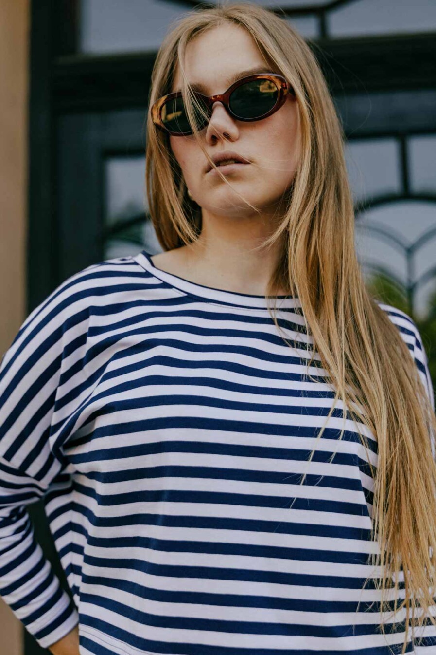 M50 Brīva Piegriezuma Tops | Zilas strīpas