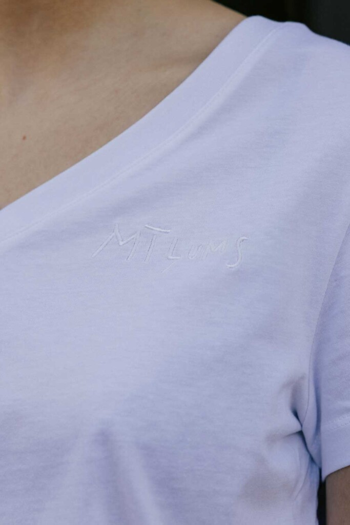 M50 Organic Cotton Women's V-neck T-shirt MĪĻUMS | White
