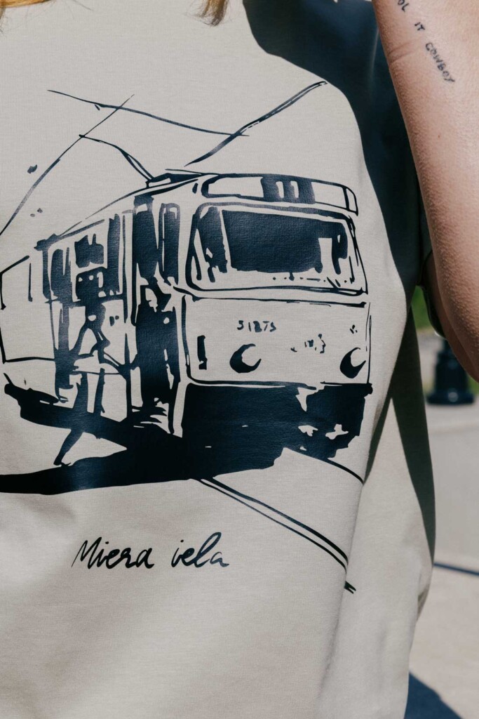 M50 Unisex Organic Cotton T-shirt Tram Nr 11 | Stone
