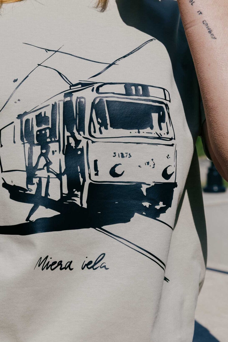 M50 Unisex Organic Cotton T-shirt Tram Nr 11 | Stone