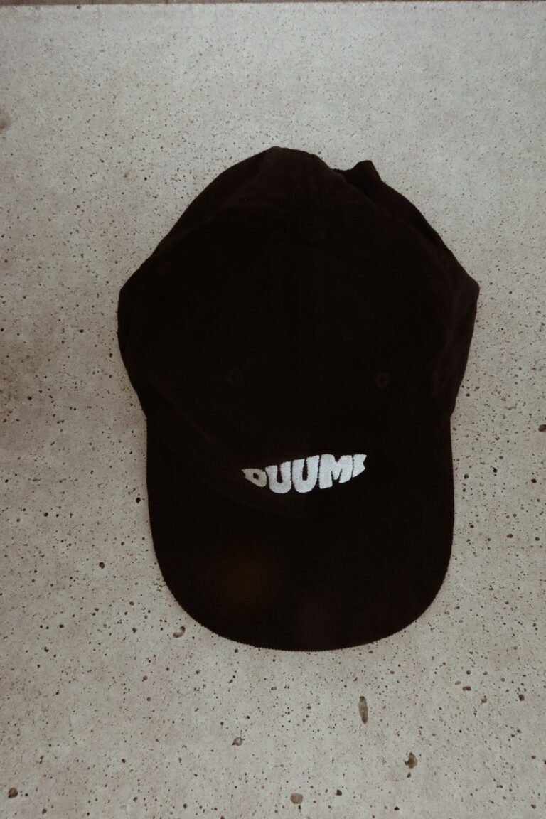 duumi-cap-kepons-melns-nadi-otto-merch