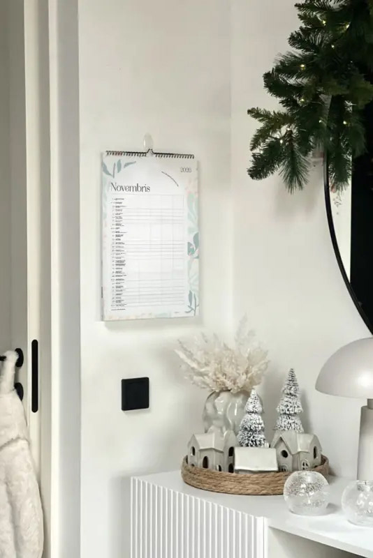 Seik-gimenes-a3-4 SEIK LAIMĪGAIS SIENAS KALENDĀRS – Darbs un mājas 2026