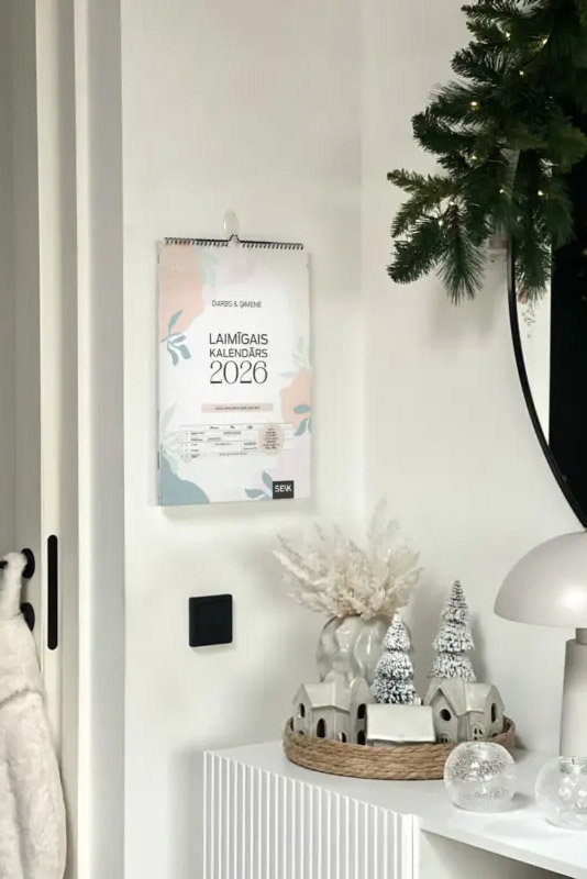 Seik-gimenes-a3-5 SEIK LAIMĪGAIS SIENAS KALENDĀRS – Darbs un mājas 2026