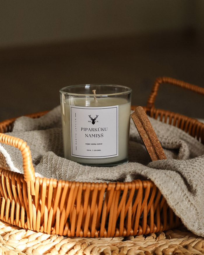 Muus Soy Wax Candle | Gingerbread House