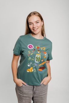 M50 x Zane Veldre Organic Cotton Unisex T-Shirt "Taste of Latvia" | Green